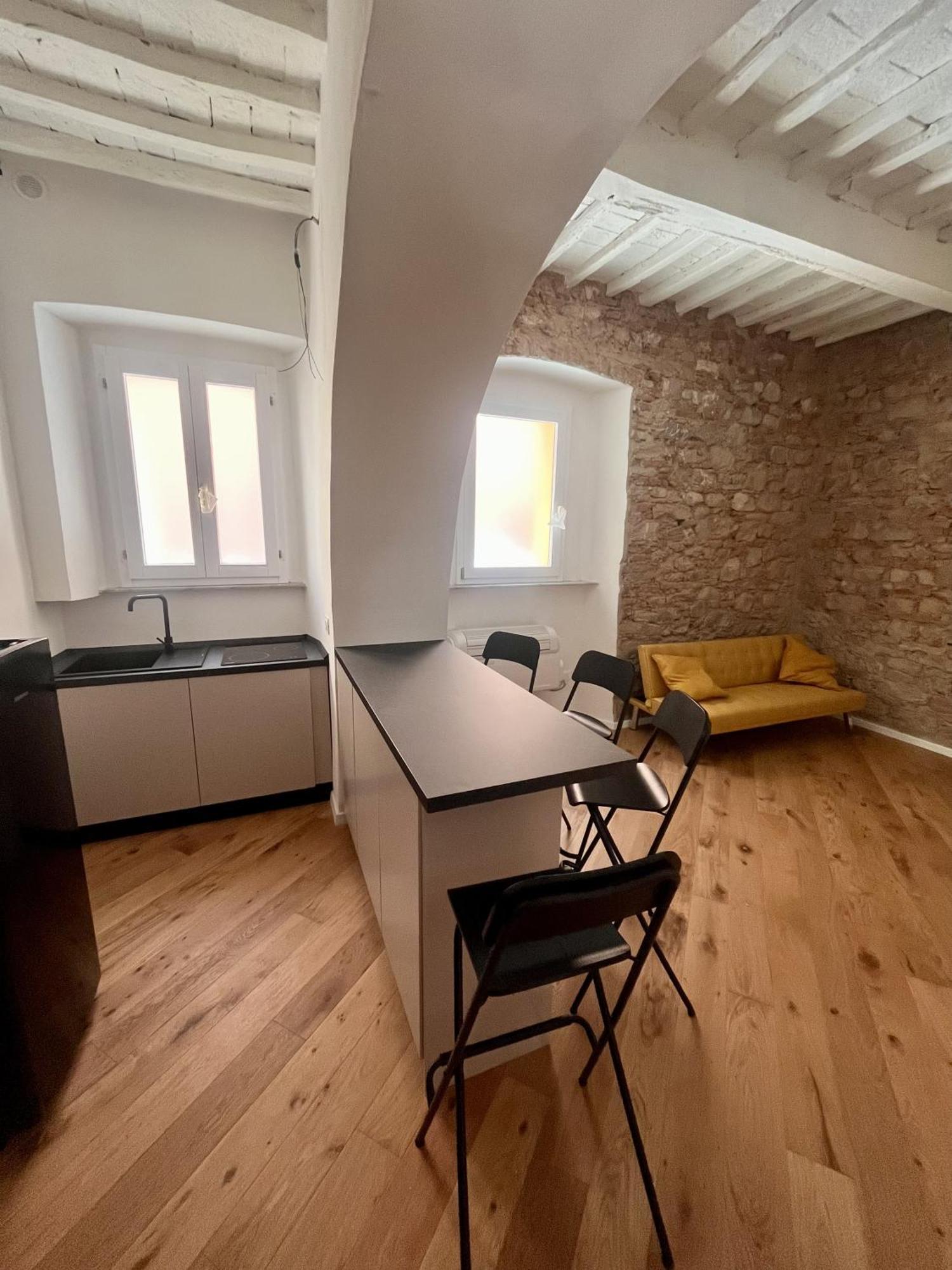 Luxury Apartment Centro Storico Piombino Esterno foto