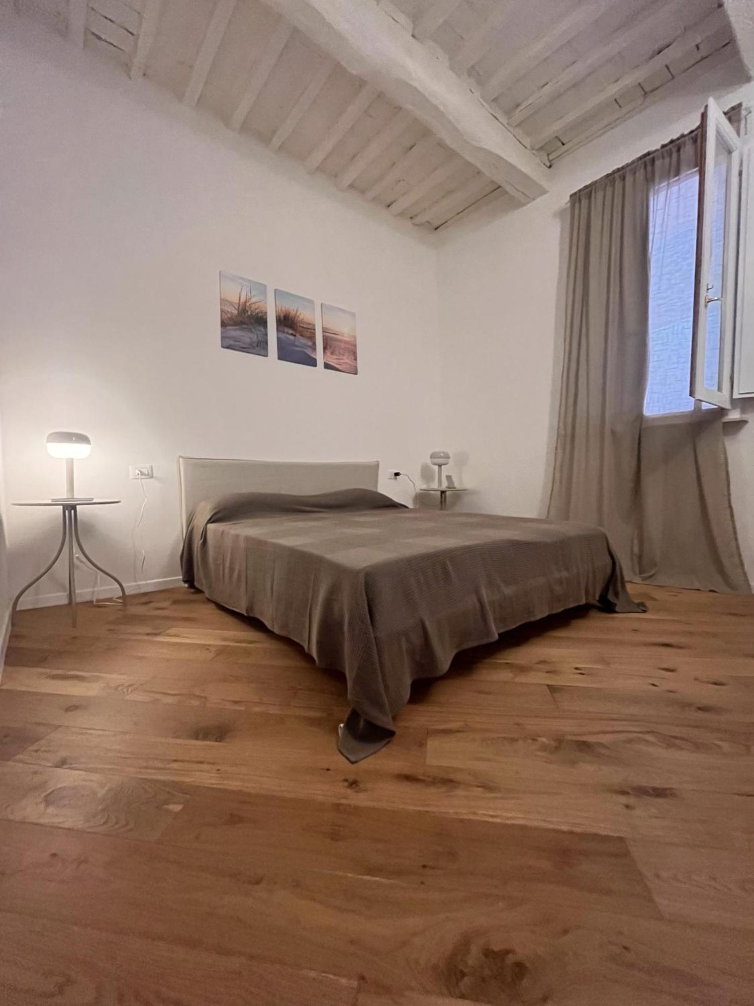 Luxury Apartment Centro Storico Piombino Esterno foto